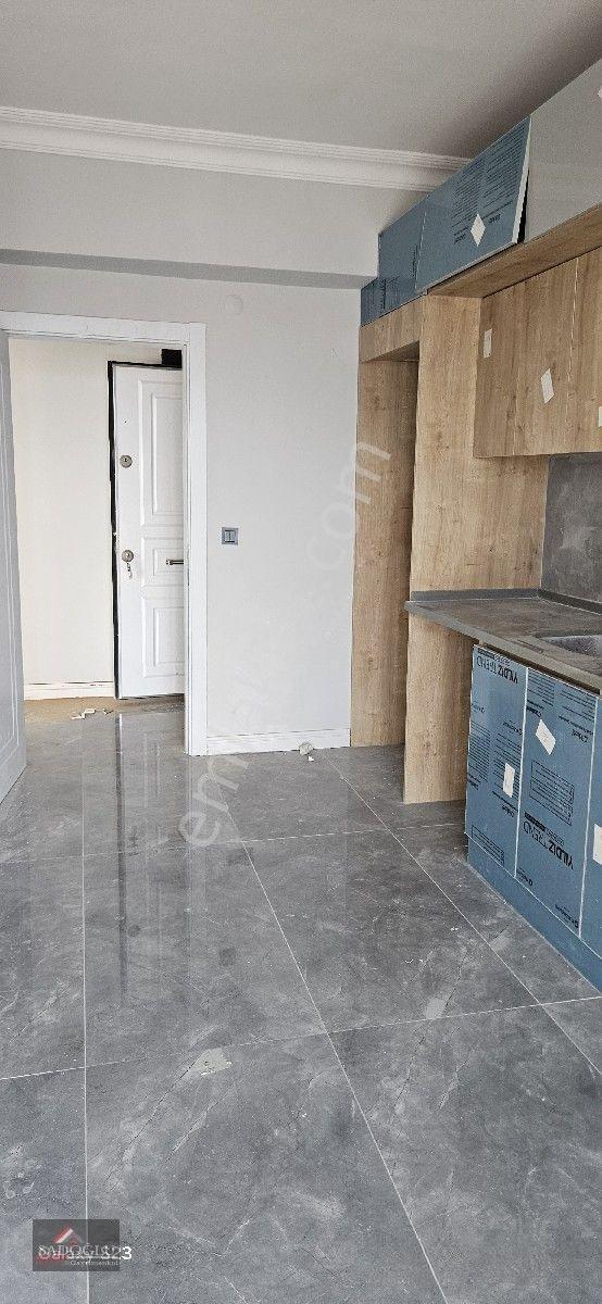 Bağcılar Merkez'de 2+1 Satılık Daire — fotoğraf 28