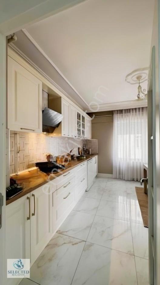Muhteşem Lokasyonda Geniş 3+1 Asansörlü Satılık Daire — fotoğraf 6