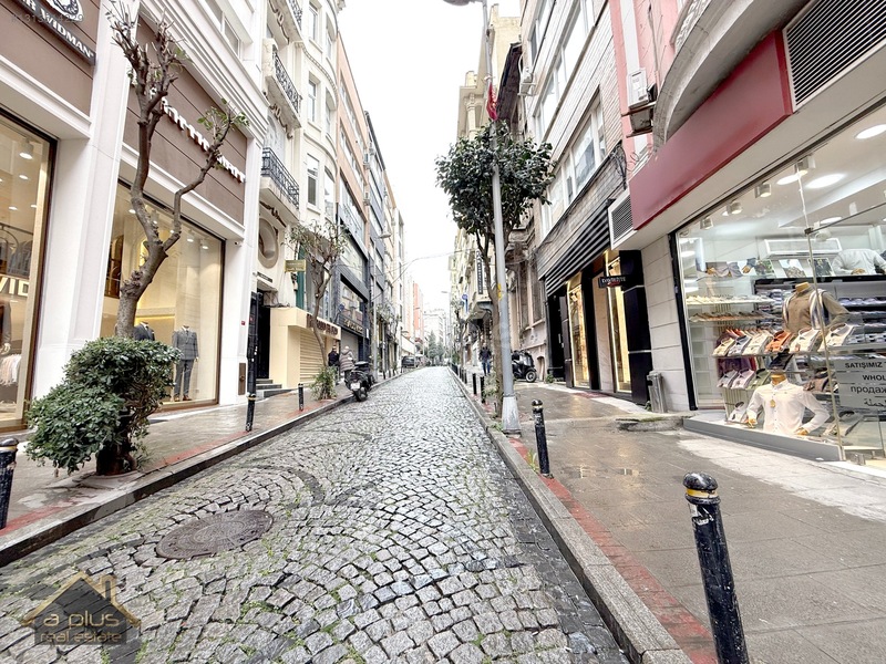Şişli Osmanbey'de Toptan Ticaretin Göbeğinde Satılık Dükkan — fotoğraf 17