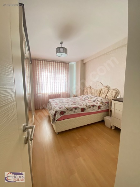 Sahilpark Konutlarında Satılık 2+1 Ebeveyn Banyolu Daire — fotoğraf 12