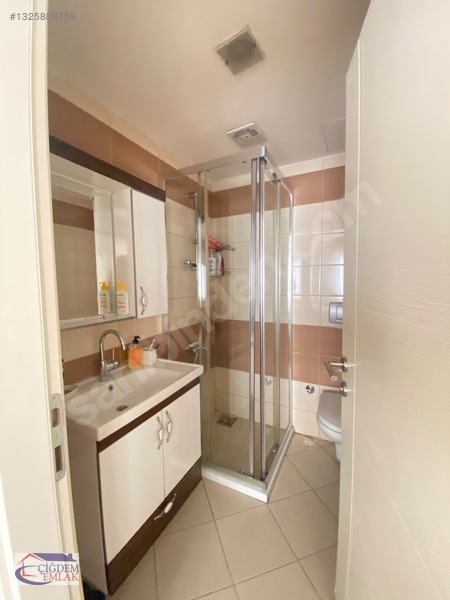 Sahilpark Konutlarında Satılık 2+1 Ebeveyn Banyolu Daire — fotoğraf 14