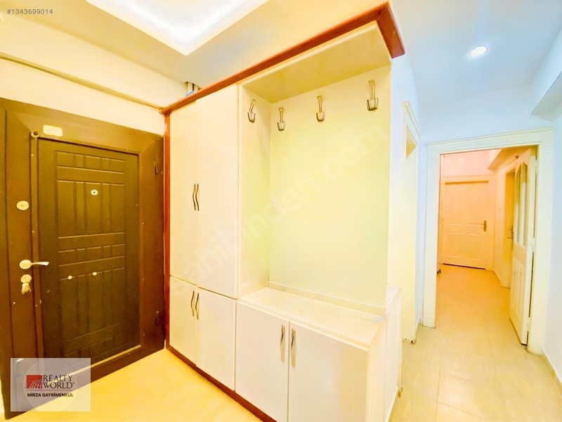 Yeditepenin Prestijli Konumun'da Genişmi Geniş Bakımlı 3+1 Daire — fotoğraf 13