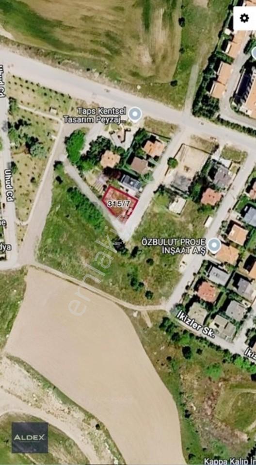 Beytepede 416 M² | 0.20 Emsal | Köşe Parsel Satılık Arsa
