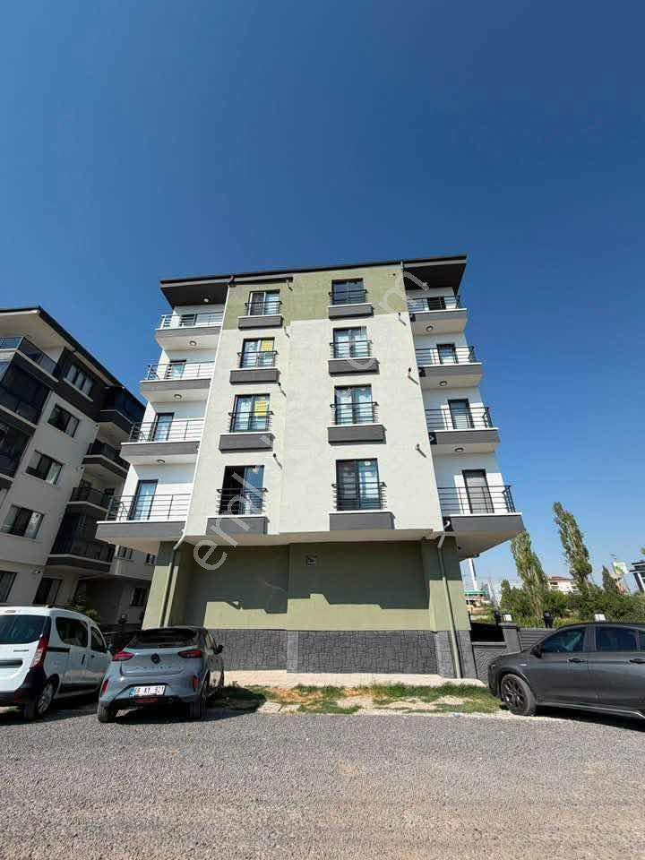 Eşyalı Ara Kat İskanlı Uygun Fiyat