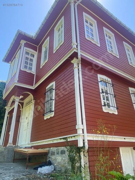 *zeybek*den / 408 .m2 Bahçesi Ve 2.,5 Katlı Yeni Restore 160.m2.