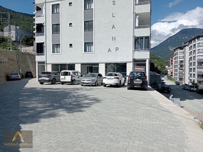 İskebe'de Alpaslan Apartmanı Altında Satılık İşyeri*net:320 M2* — fotoğraf 5