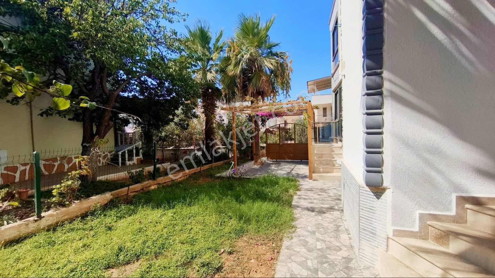Didim Akbükte Müstakil Bahçeli 3+1 Tripleks Yazlık — fotoğraf 4