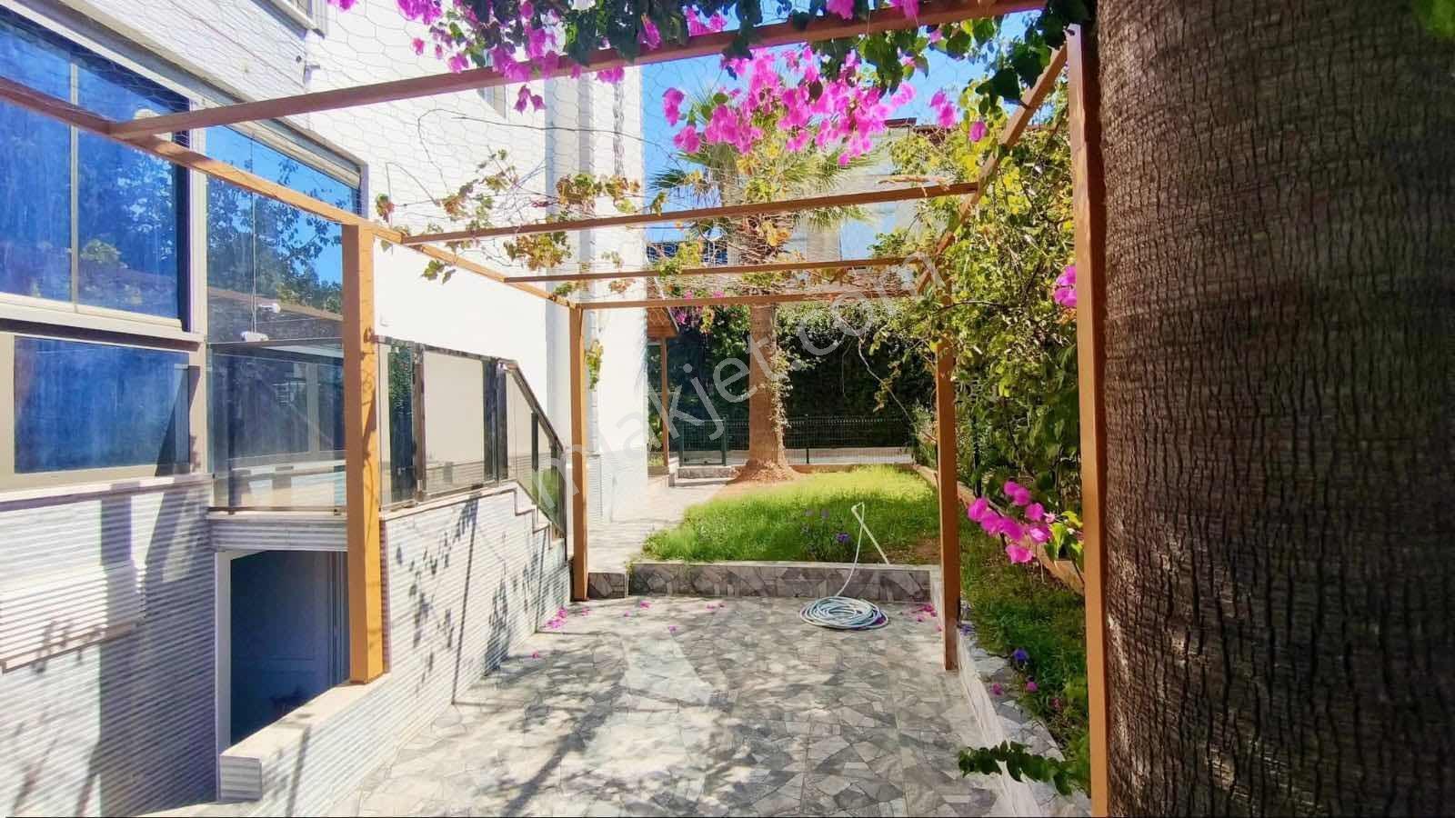Didim Akbükte Müstakil Bahçeli 3+1 Tripleks Yazlık — fotoğraf 5
