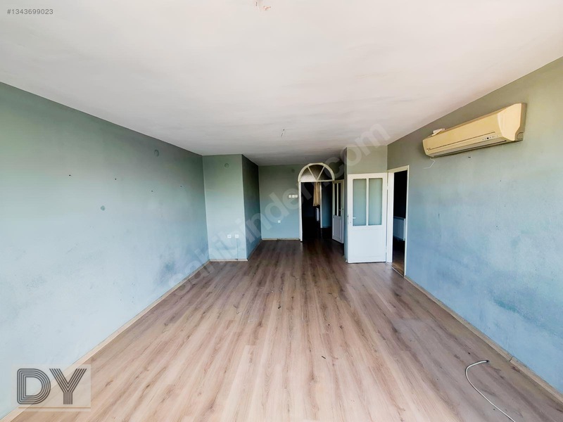 Bornova Erzene 83 Sokak Kiralık 2+1 Asansörlü Daire