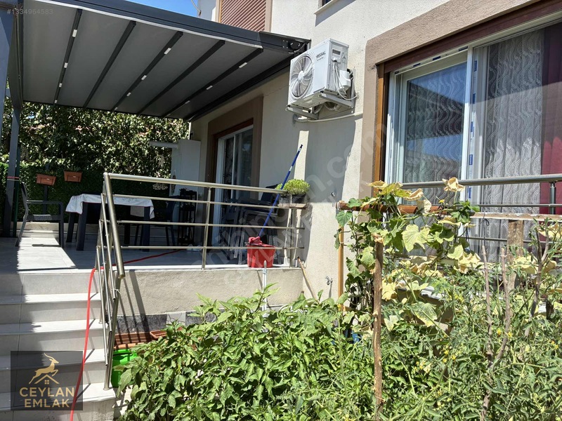 Yenişakran'da Bahçeli, Sahile Yakın 2+1 Satılık Daire