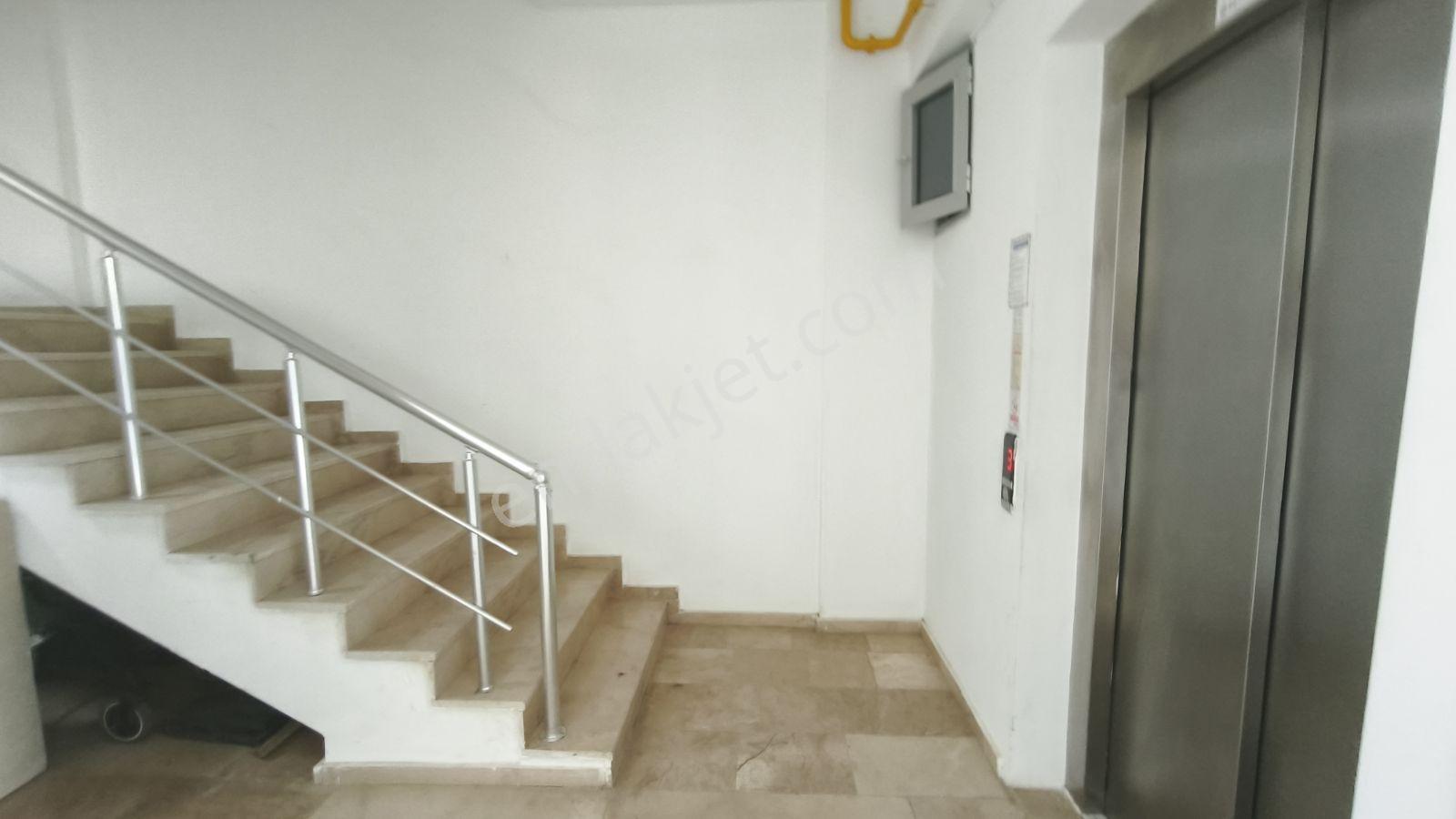 Truva Yağız'dan Tramvaya 500 M Net 64 M² Satılık 1+1 — fotoğraf 11