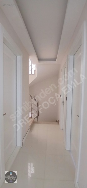 Yenifoça Burunucunda Eşyalı Doğalgazlı Kiralık 3+1 Dubleks Villa — fotoğraf 17