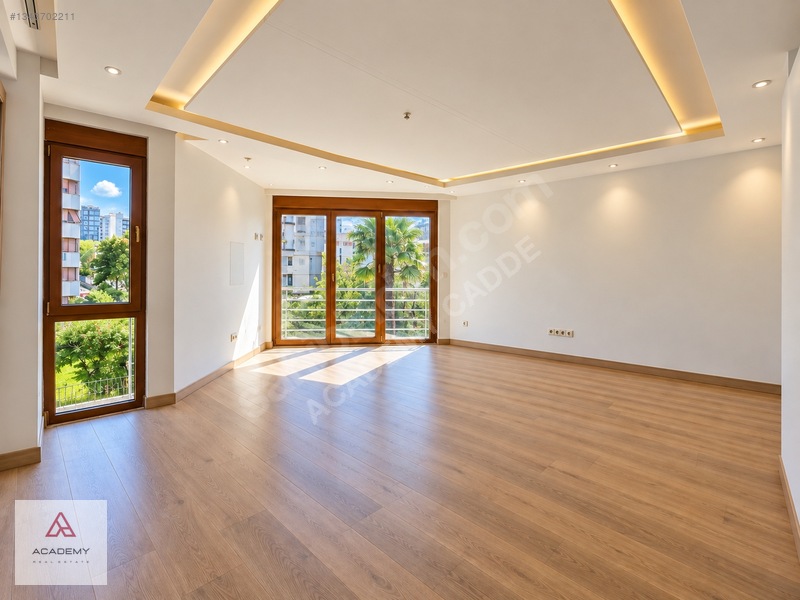 Caddebostan Sahilde Büyük Kulüp'e Komşu Satılık 3+1 Daire — fotoğraf 2