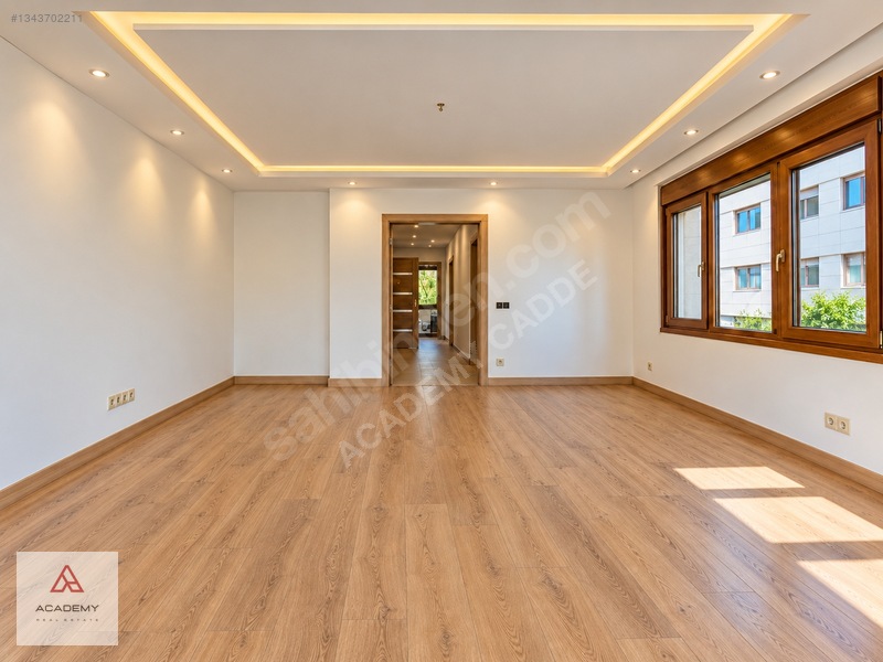 Caddebostan Sahilde Büyük Kulüp'e Komşu Satılık 3+1 Daire — fotoğraf 6