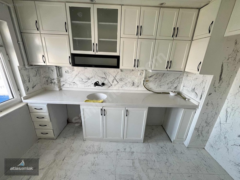 Atlas'tan Atakent'te (75. Yıl) Geniş Üst Kat 2+1 Kiralık Daire — fotoğraf 3