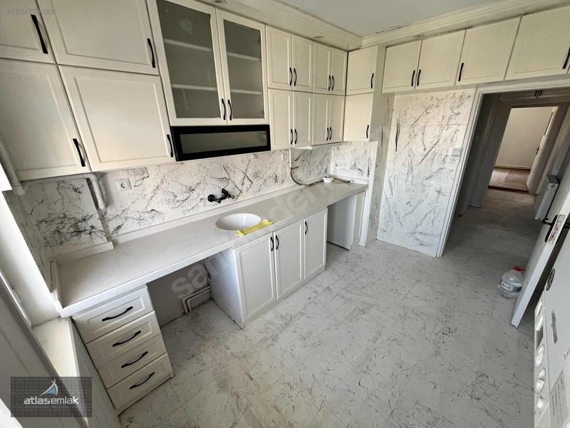 Atlas'tan Atakent'te (75. Yıl) Geniş Üst Kat 2+1 Kiralık Daire — fotoğraf 5