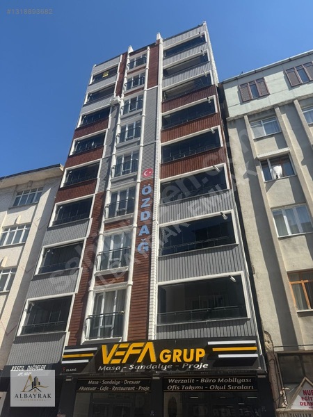 Şehir Merkezinde Satılık 2+0 Daire - 75m²