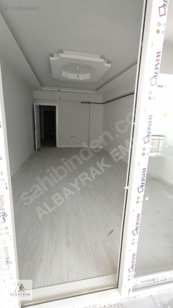 Şehir Merkezinde Satılık 2+0 Daire - 75m² — fotoğraf 7