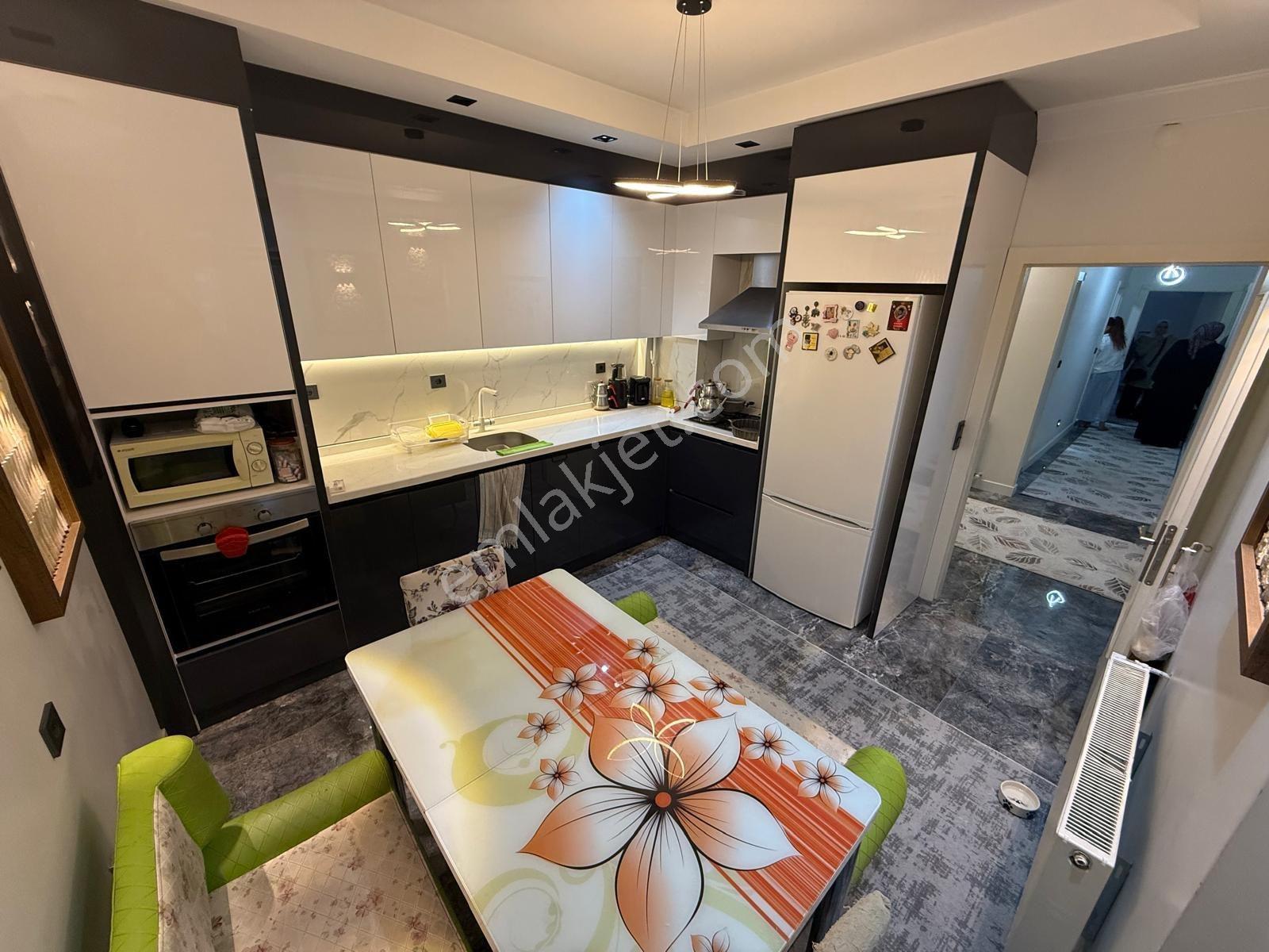 Lotus'dan Gülümse Park Cepheli Ara Kat 3+1 — fotoğraf 4