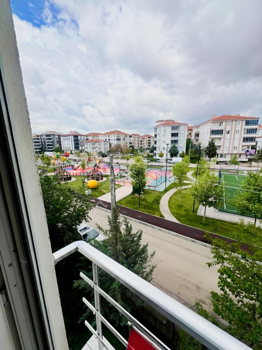 Lotus'dan Gülümse Park Cepheli Ara Kat 3+1 — fotoğraf 23
