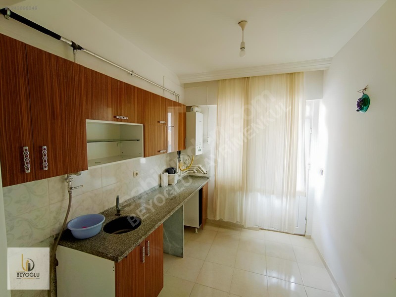 Beykent'de Merkezi Konum'da Masrafsız Temiz 2+1 Kiralık Daire — fotoğraf 9