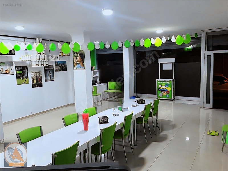 Halkalı'da Cadde Üzeri Kiralık 100m² Dükkan — fotoğraf 4