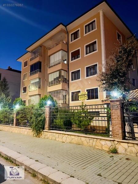Batıkent Mah. Kardelen Konakları'nda 4+1 Geniş Kiralık Daire