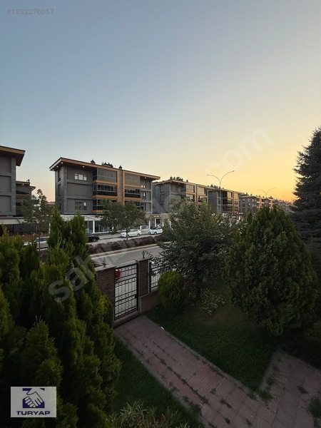 Batıkent Mah. Kardelen Konakları'nda 4+1 Geniş Kiralık Daire — fotoğraf 3