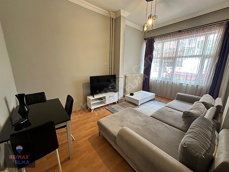 Yaprak Sokakta Mobılyalı, Otoparklı 3+1 Kıralık — fotoğraf 2