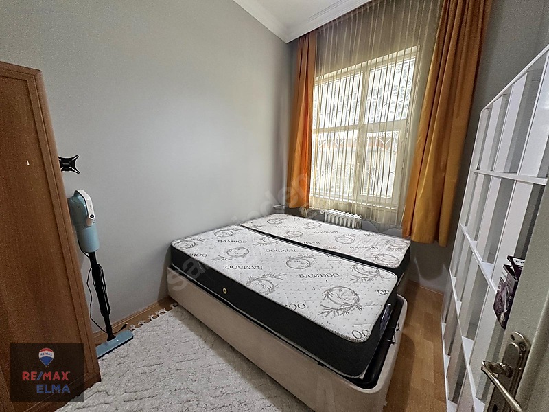Yaprak Sokakta Mobılyalı, Otoparklı 3+1 Kıralık — fotoğraf 13