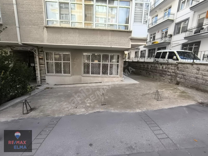 Yaprak Sokakta Mobılyalı, Otoparklı 3+1 Kıralık — fotoğraf 17