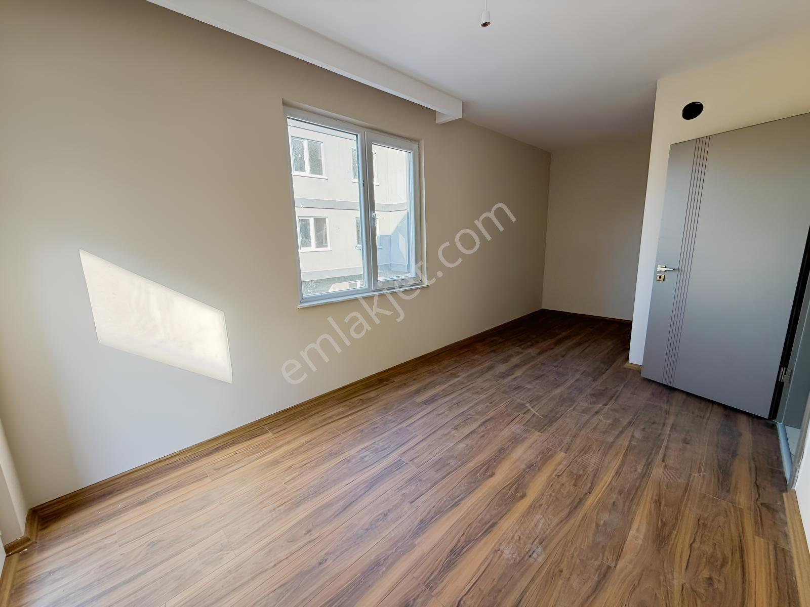 Lotus'tan Hasas Mahallesi Site İçerisinde Satılık 3+1 Daire — fotoğraf 3