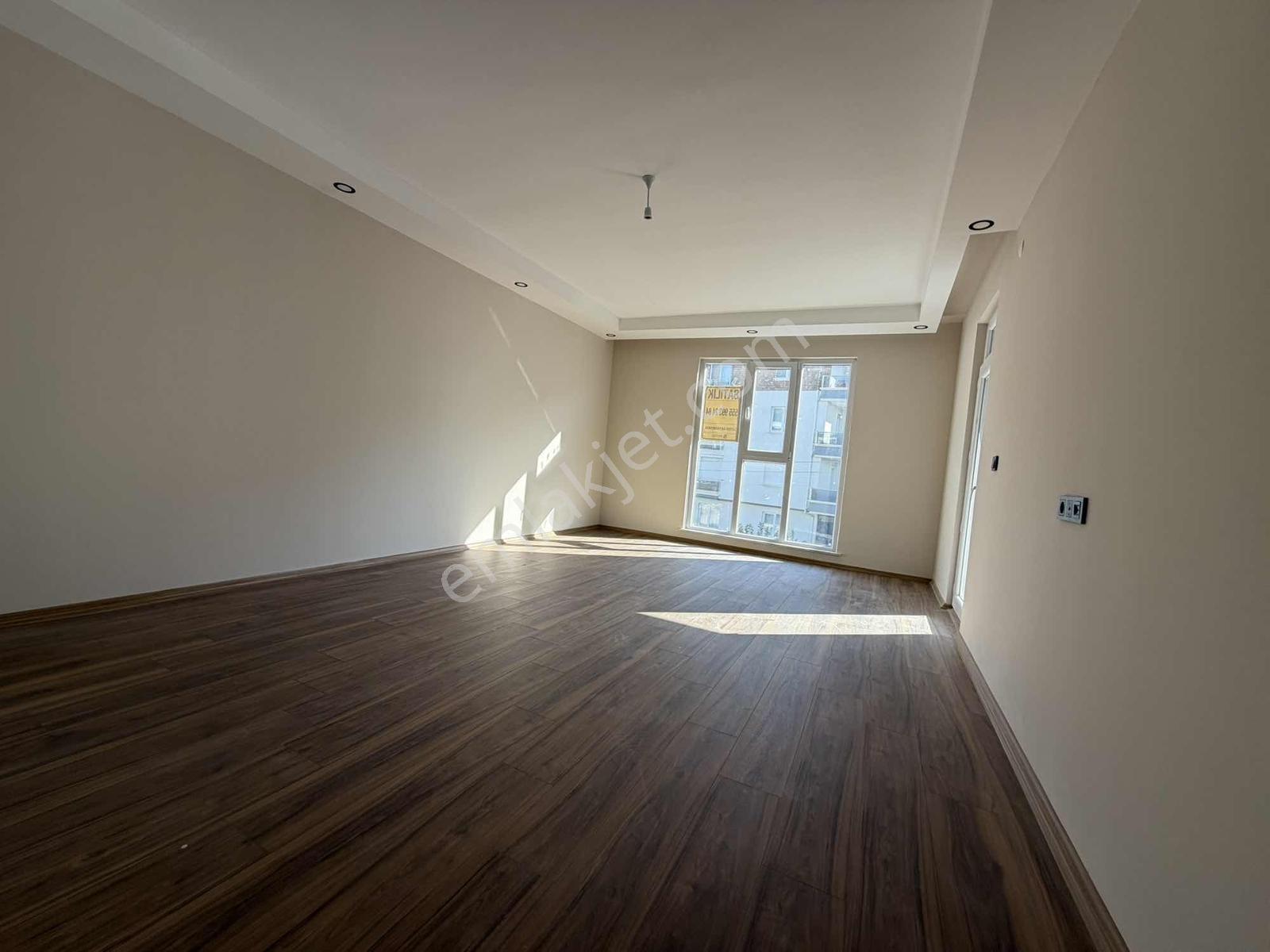 Lotus'tan Hasas Mahallesi Site İçerisinde Satılık 3+1 Daire — fotoğraf 8