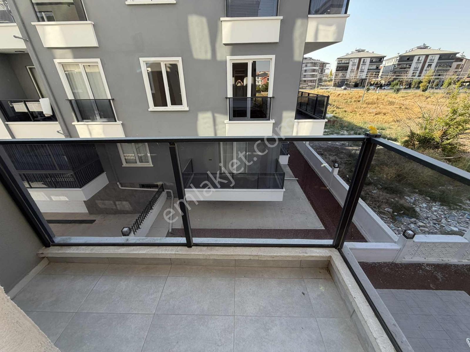Lotus'tan Hasas Mahallesi Site İçerisinde Satılık 3+1 Daire — fotoğraf 16