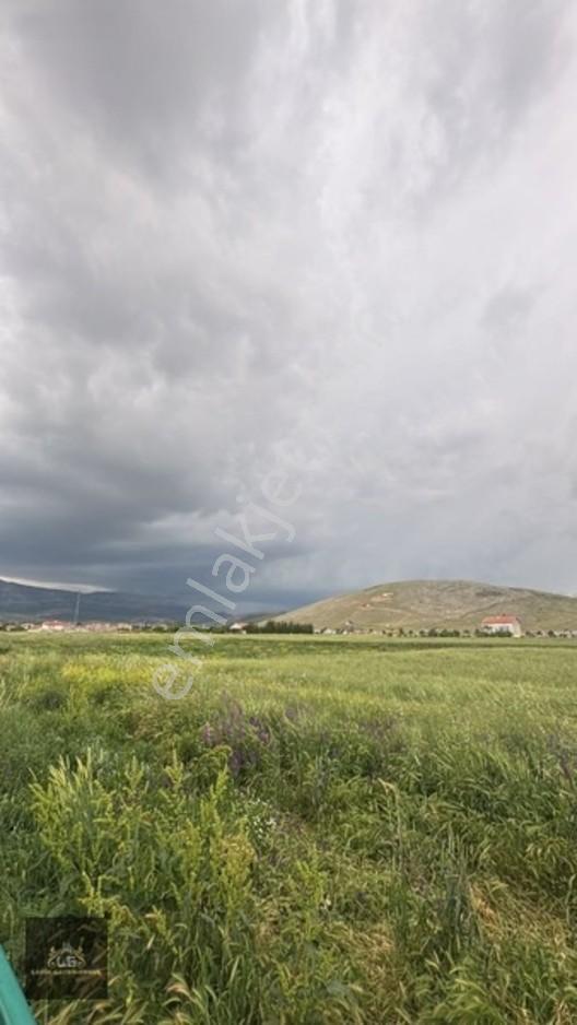 Ladikte İstanbul Yoluna 550 Mt Mesafe 545'er M2 Hesaplı Arsalar — fotoğraf 5