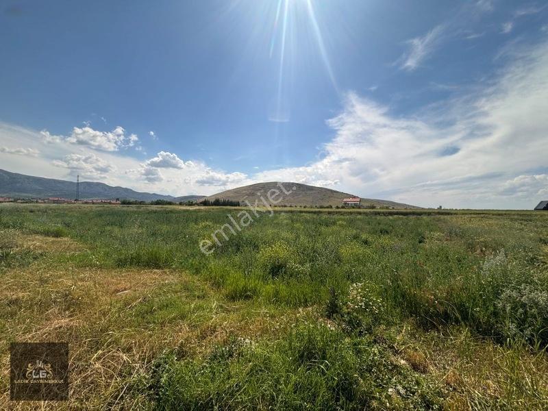 Ladikte İstanbul Yoluna 550 Mt Mesafe 545'er M2 Hesaplı Arsalar — fotoğraf 9