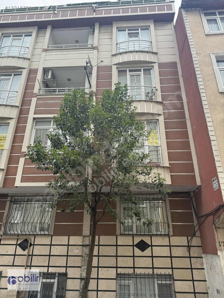 Sultangazide İsmetpaşa Mahallesi 4+1 Geniş Satılık Daire