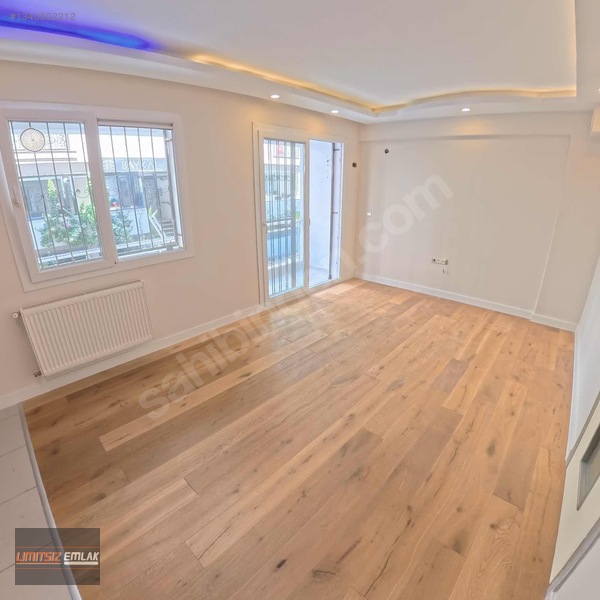 Şemikler'De 3+1 | 11 Yıllık | Ebeveyn Banyolu |105 M2 | Kiralık