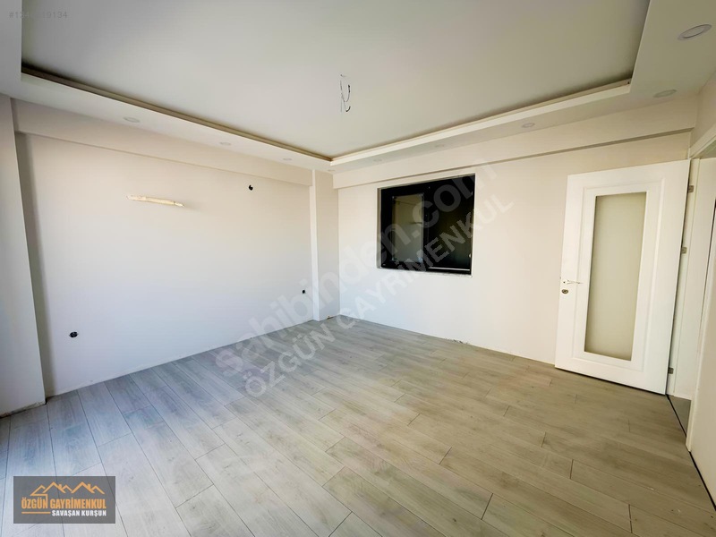 Özgün Gm'den - Tabela Değeri Yüksek "0" Binada Kiralık İş Yeri — fotoğraf 2
