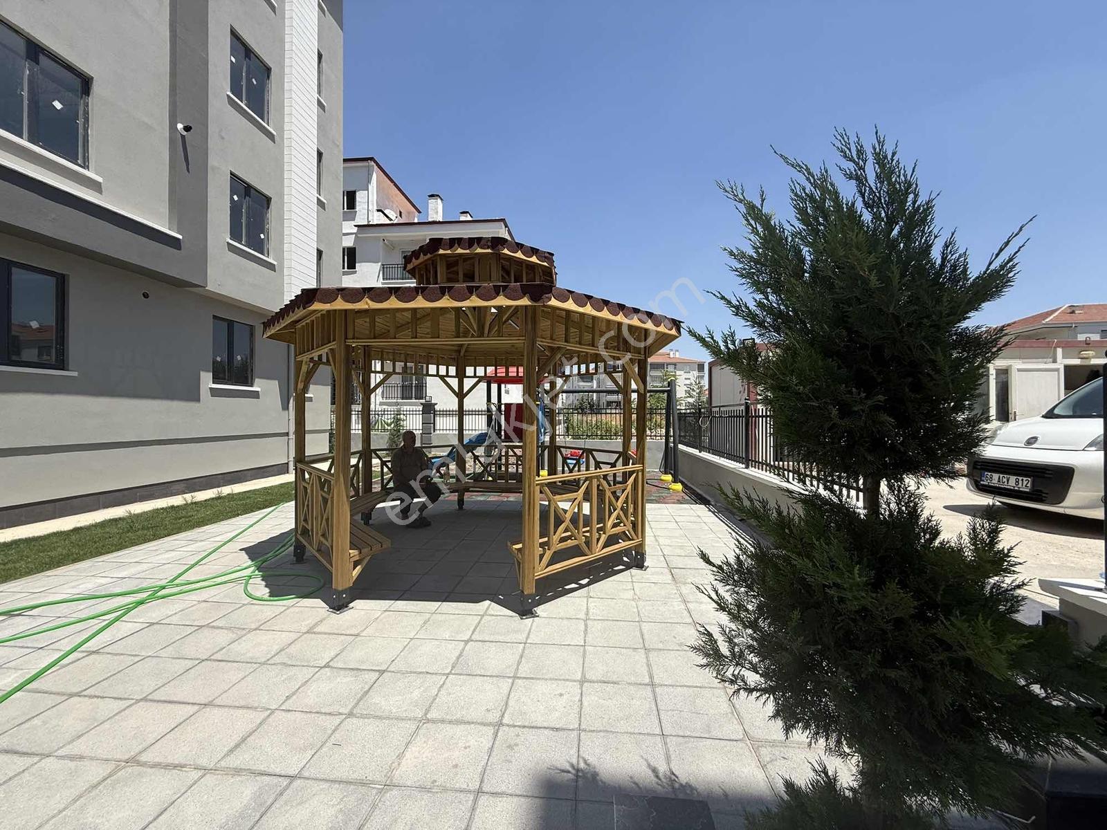 Nakkaş Mahallesinde Site İçi Lüx Daire — fotoğraf 4
