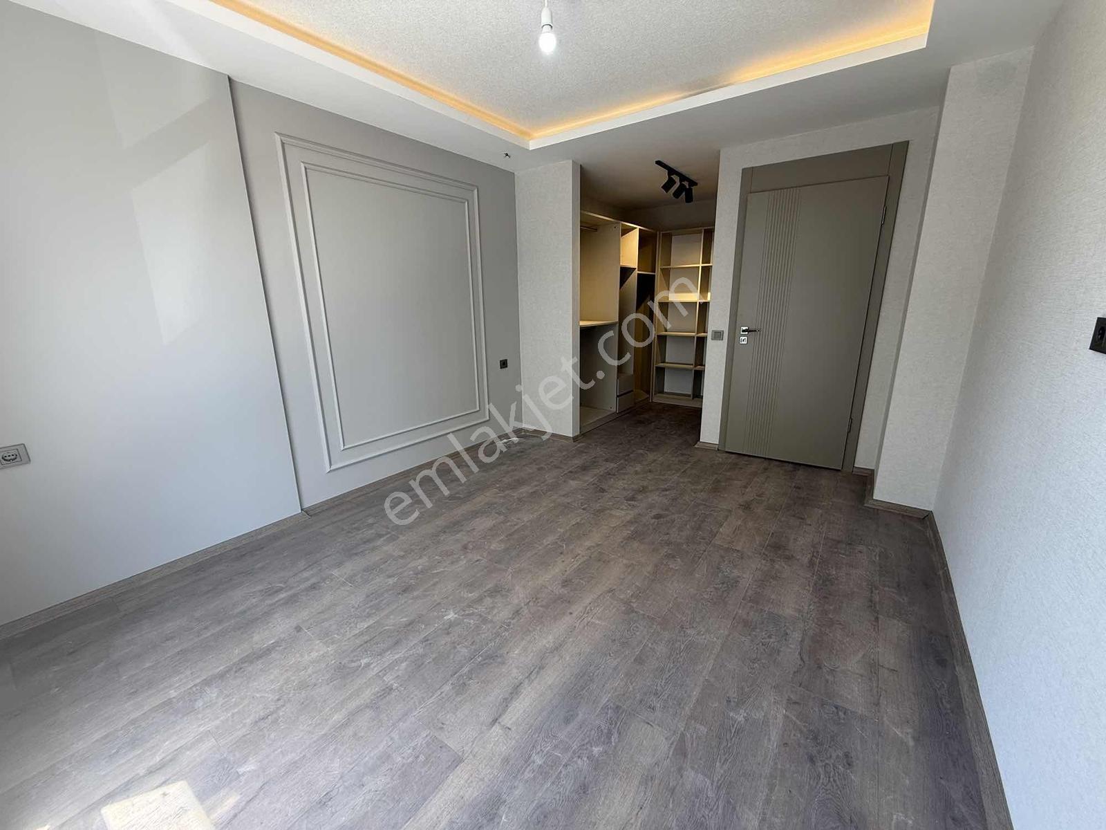 Nakkaş Mahallesinde Site İçi Lüx Daire — fotoğraf 10