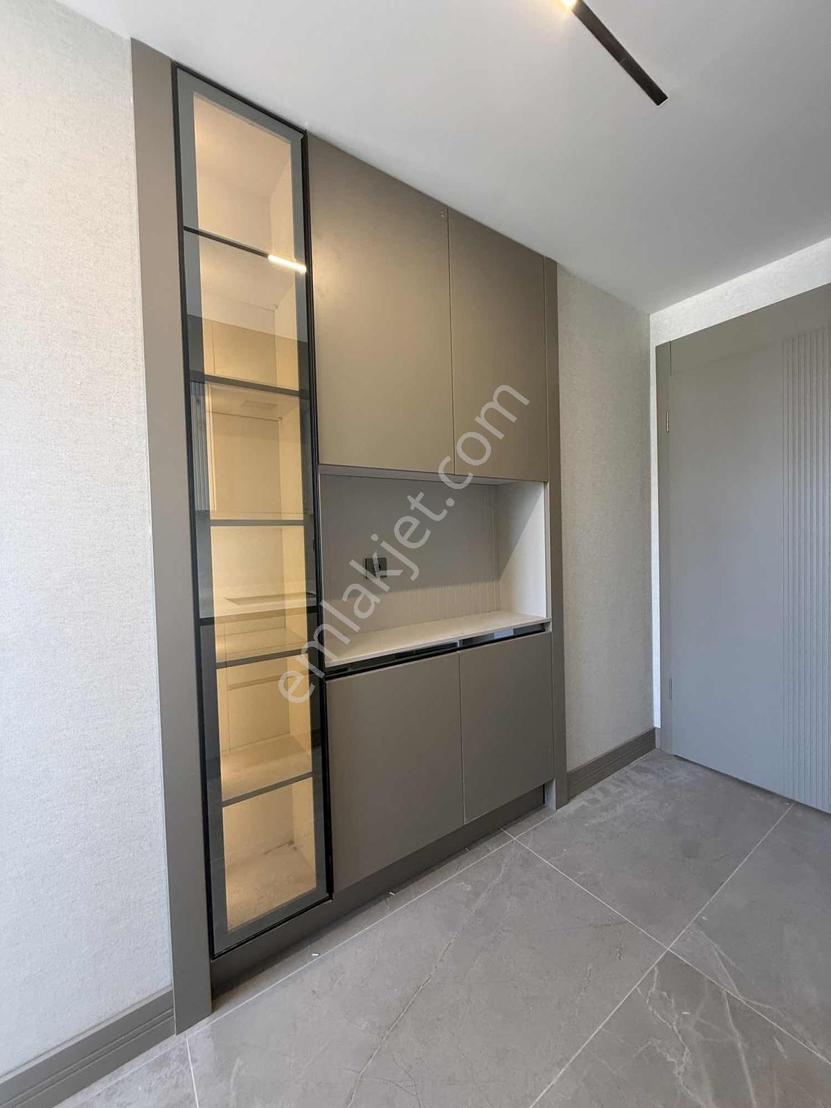 Nakkaş Mahallesinde Site İçi Lüx Daire — fotoğraf 16