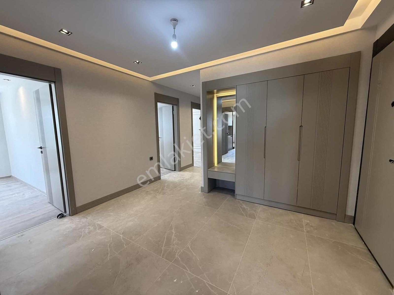 Nakkaş Mahallesinde Site İçi Lüx Daire — fotoğraf 24