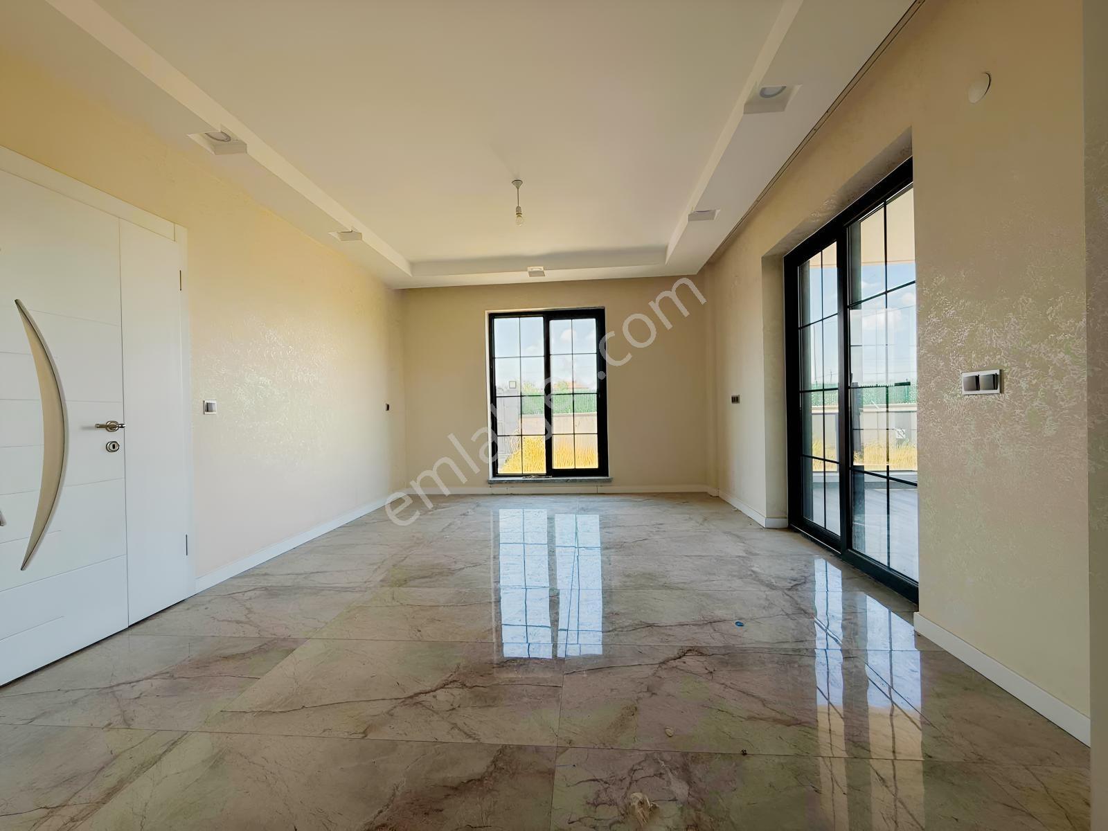 Yeşilova Girişi Köşe Başında Satılık Sıfır 5+1 Dubleks Villa — fotoğraf 2