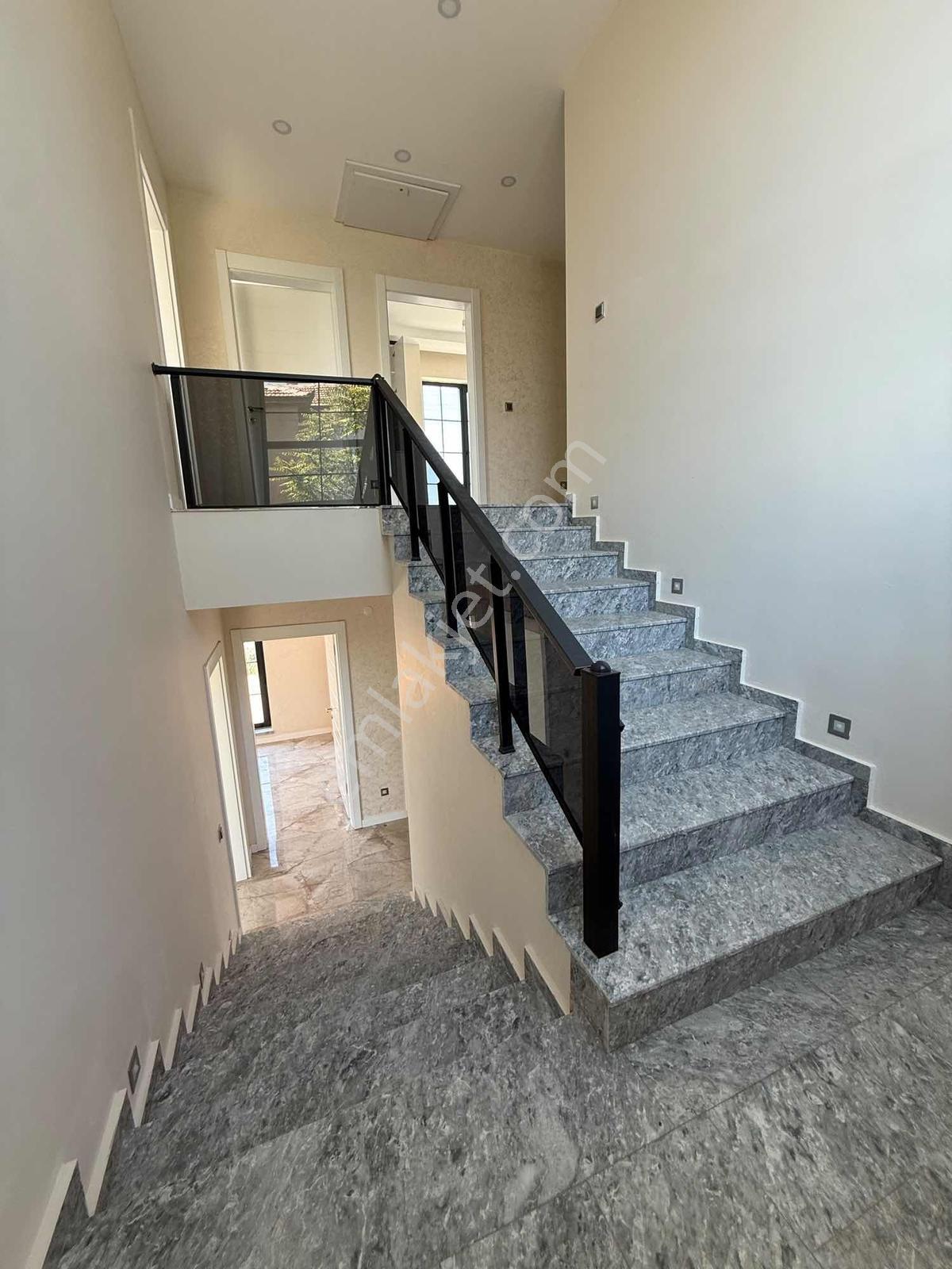 Yeşilova Girişi Köşe Başında Satılık Sıfır 5+1 Dubleks Villa — fotoğraf 11