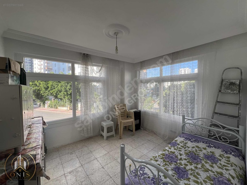Tece De Denize Yakın Site İçerisinde Geniş Satılık 2+1 Daire