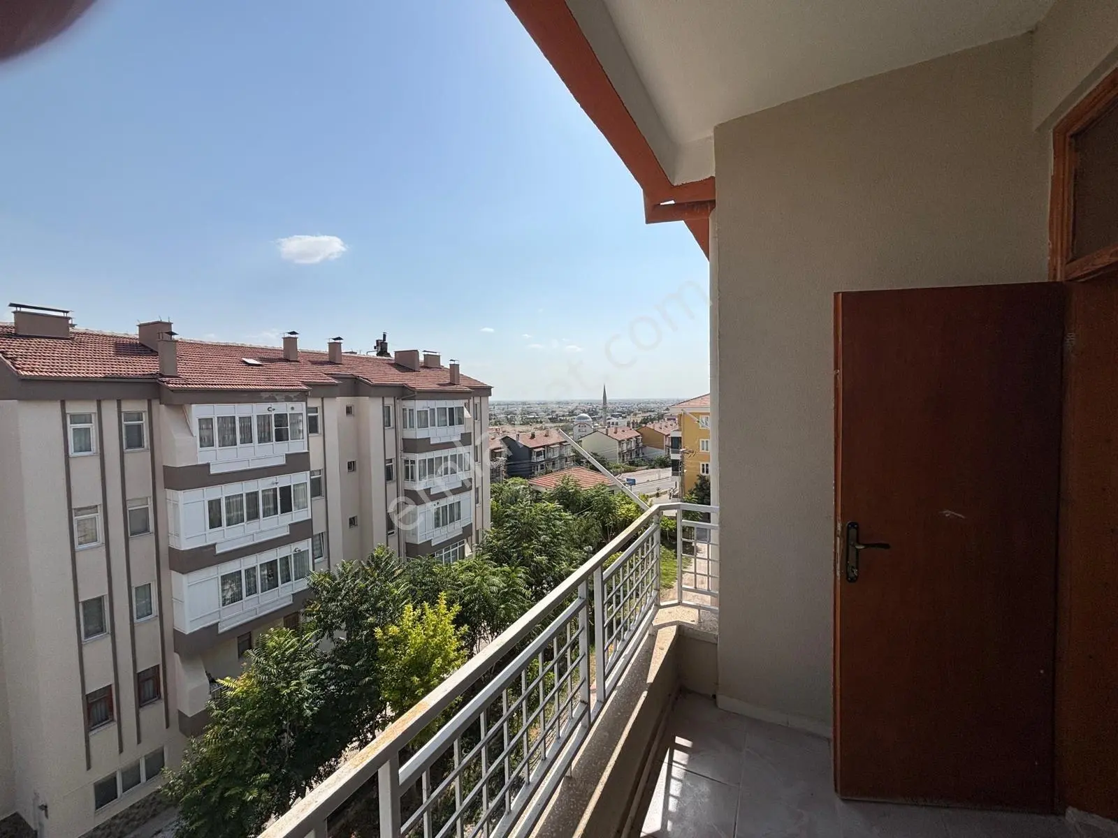 Lotus Gayrimenkulden Yunusemre Mah. Tokide Satılık 3+1 — fotoğraf 2