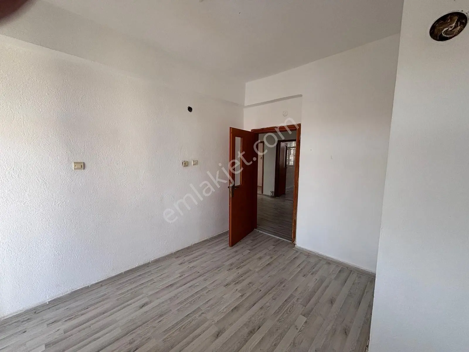 Lotus Gayrimenkulden Yunusemre Mah. Tokide Satılık 3+1 — fotoğraf 3
