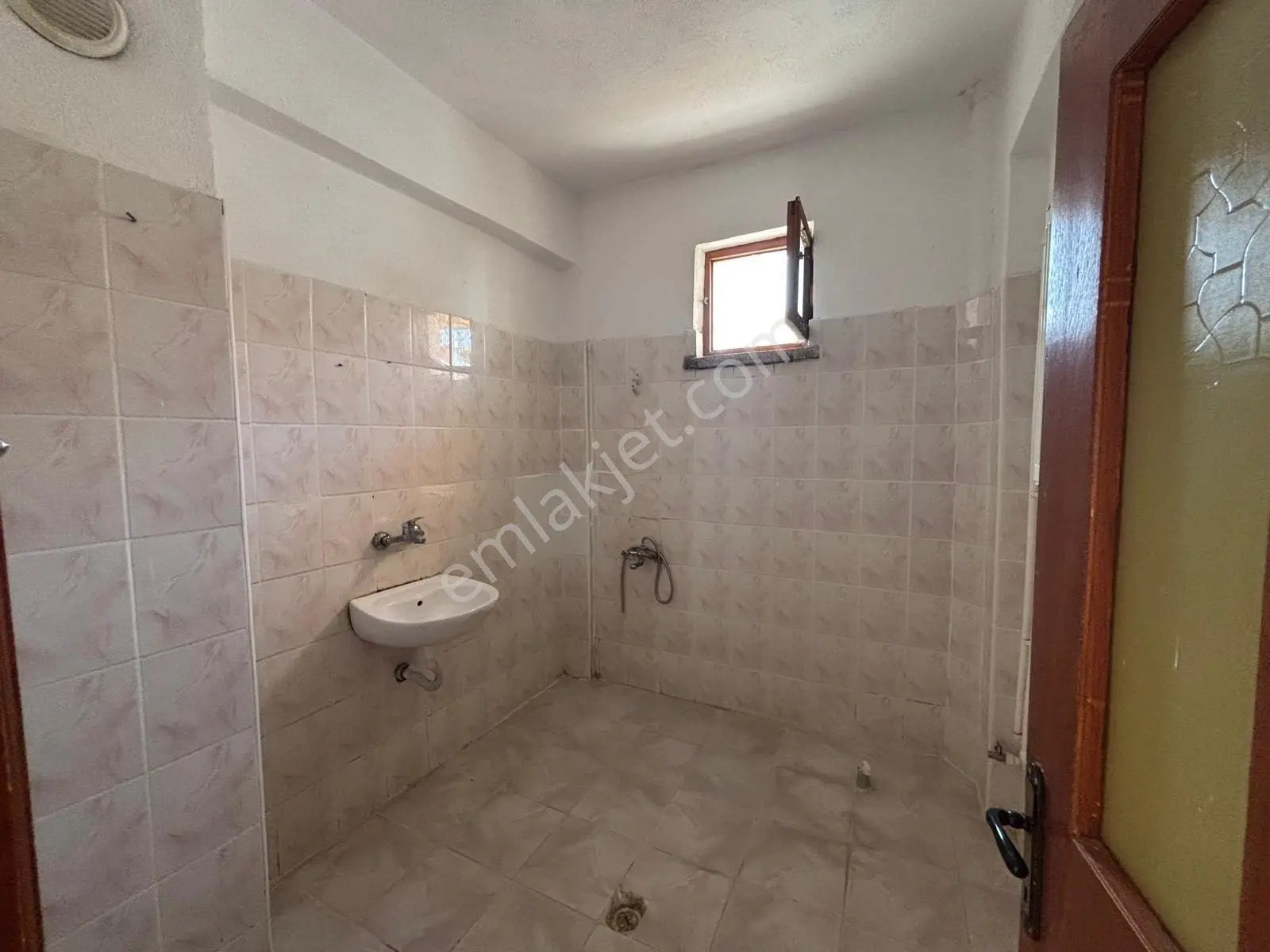 Lotus Gayrimenkulden Yunusemre Mah. Tokide Satılık 3+1 — fotoğraf 12
