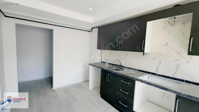 Canıkde Üniversite Yolunda Satılık 2+0 Daire — fotoğraf 10